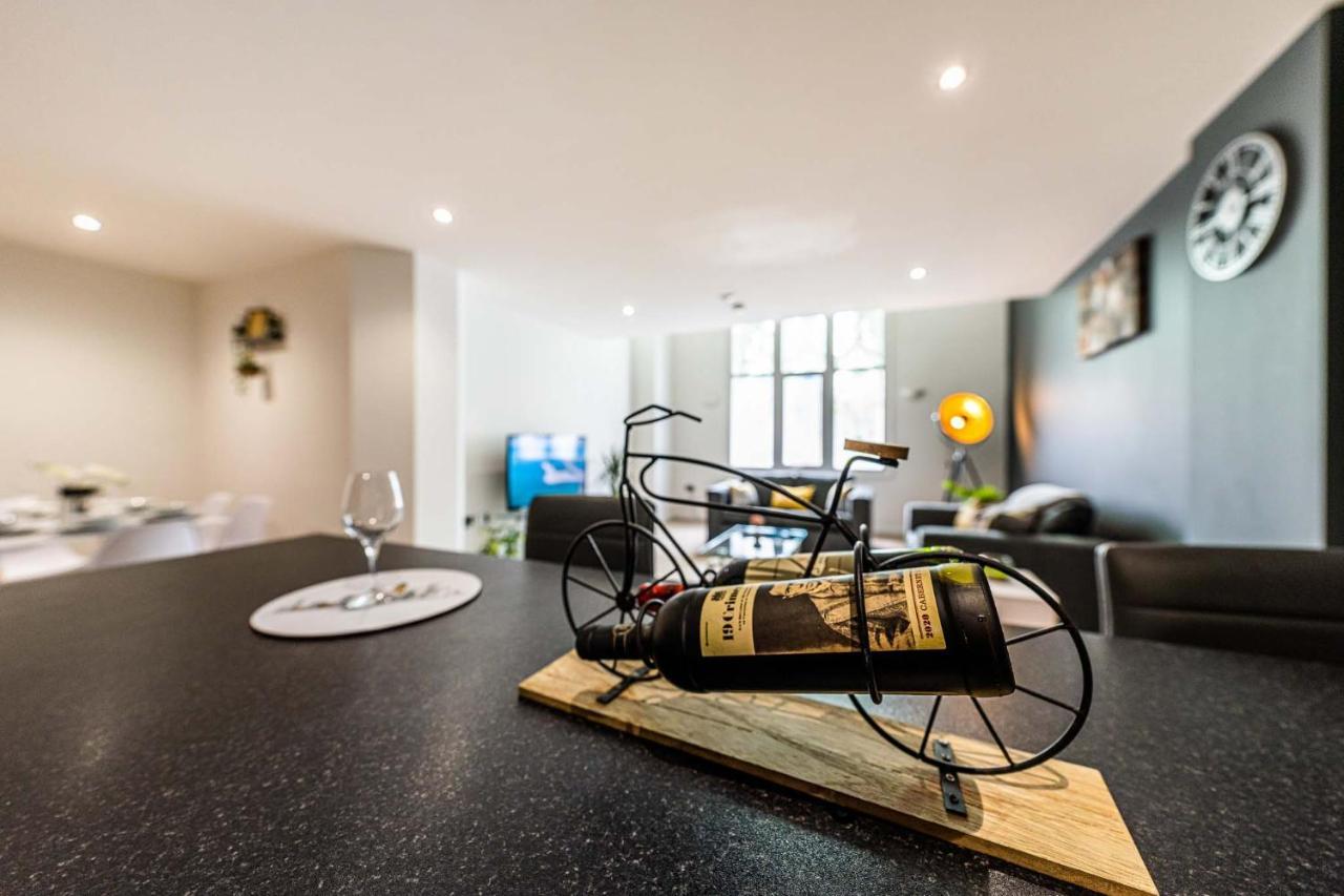 Grade 2 Listed Converted Church, Within 750yrds To Southsea Appartement
